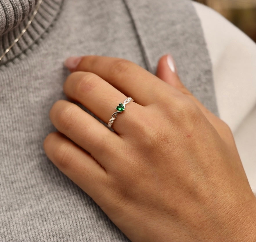 ELZIRA EMERALD RING