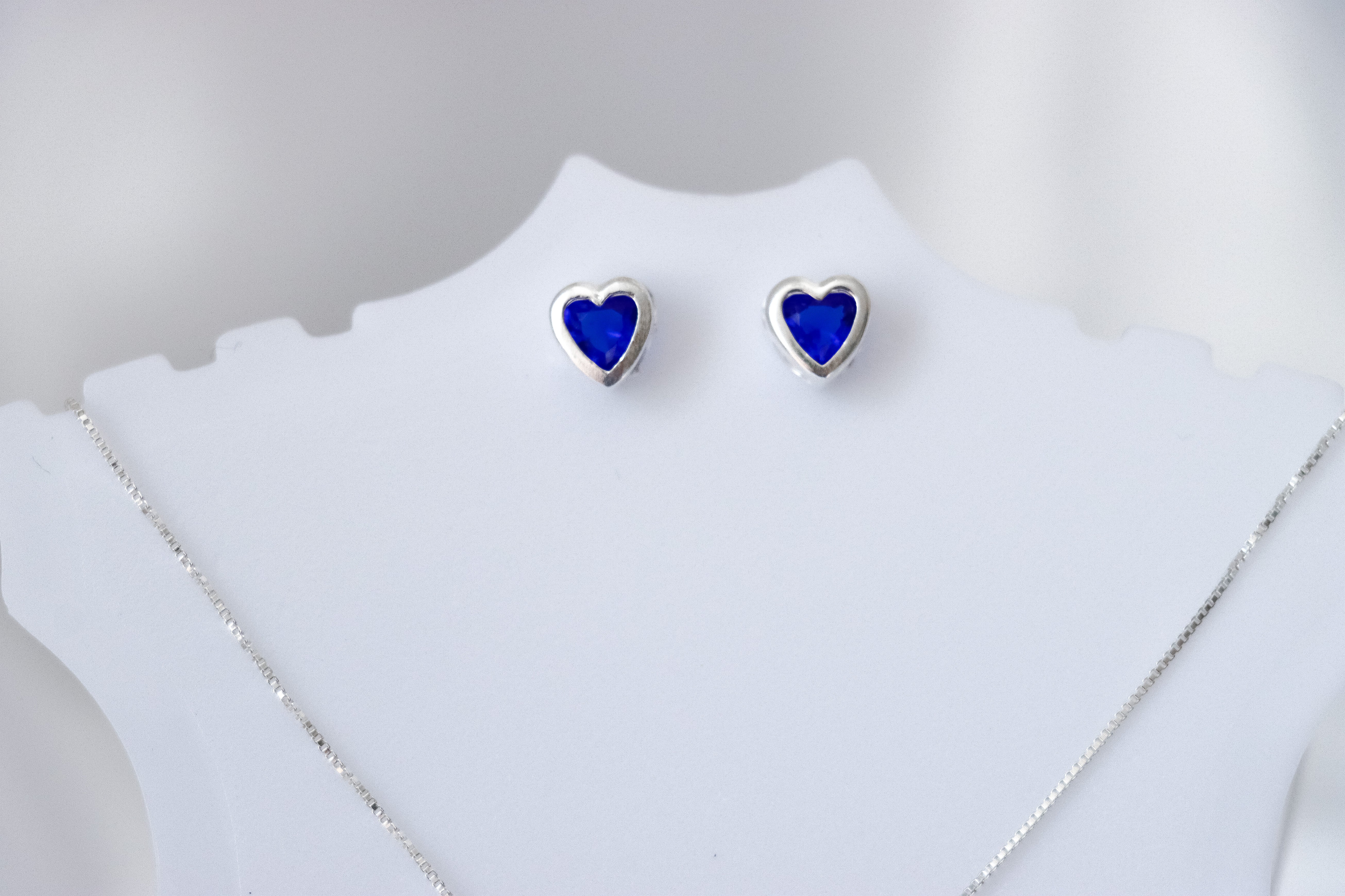 BLUE SAPPHIRE HEART SET