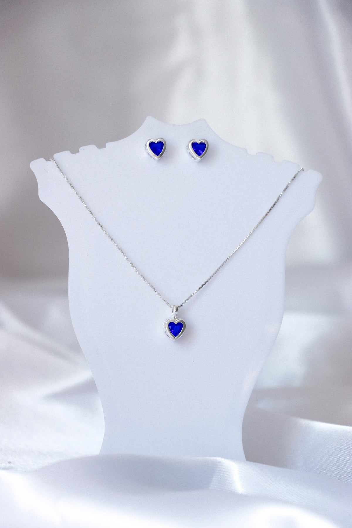 BLUE SAPPHIRE HEART SET