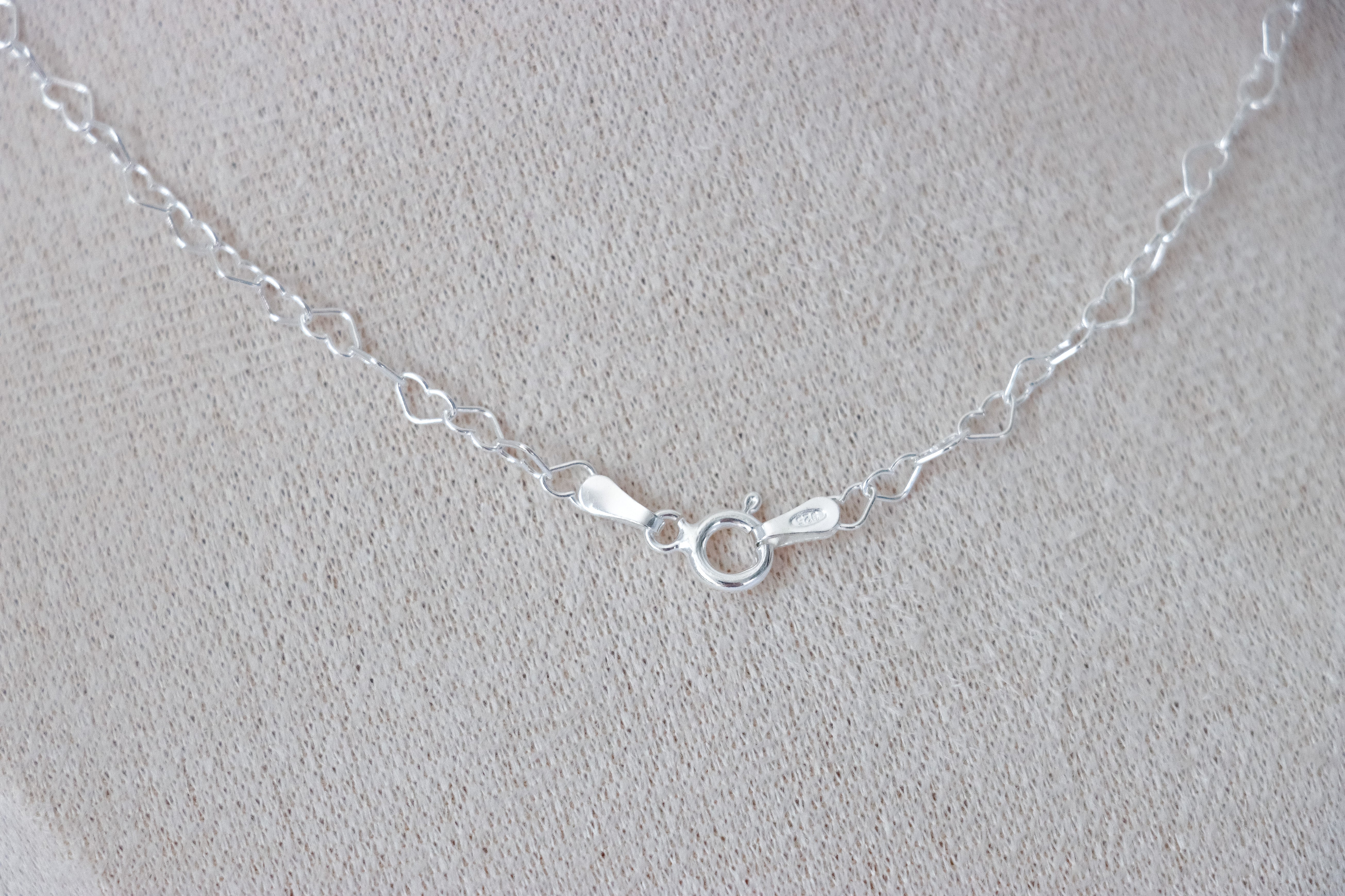 HEART CHOKER NECKLACE