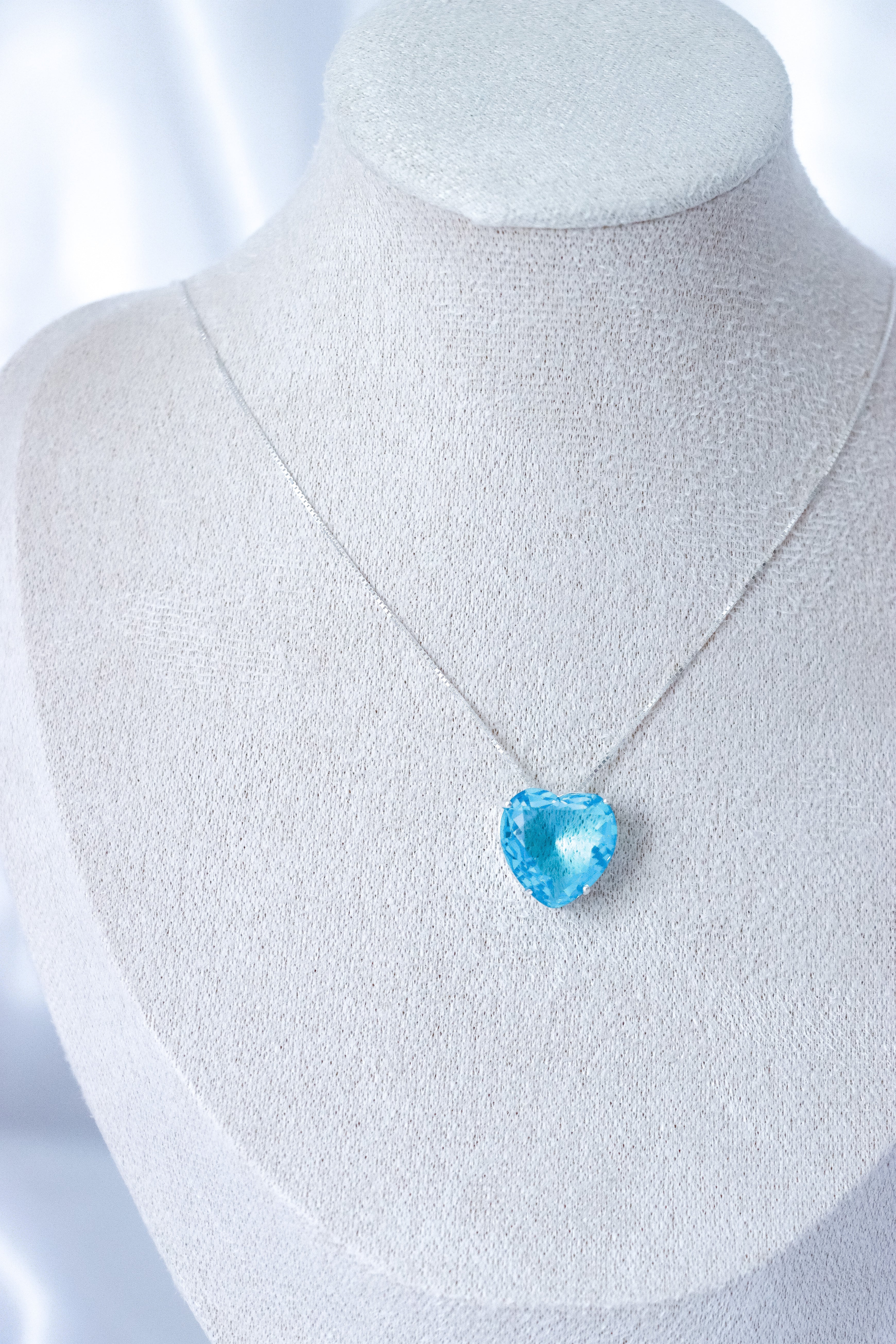 BLUE ZIRCON HEART NECKLACE