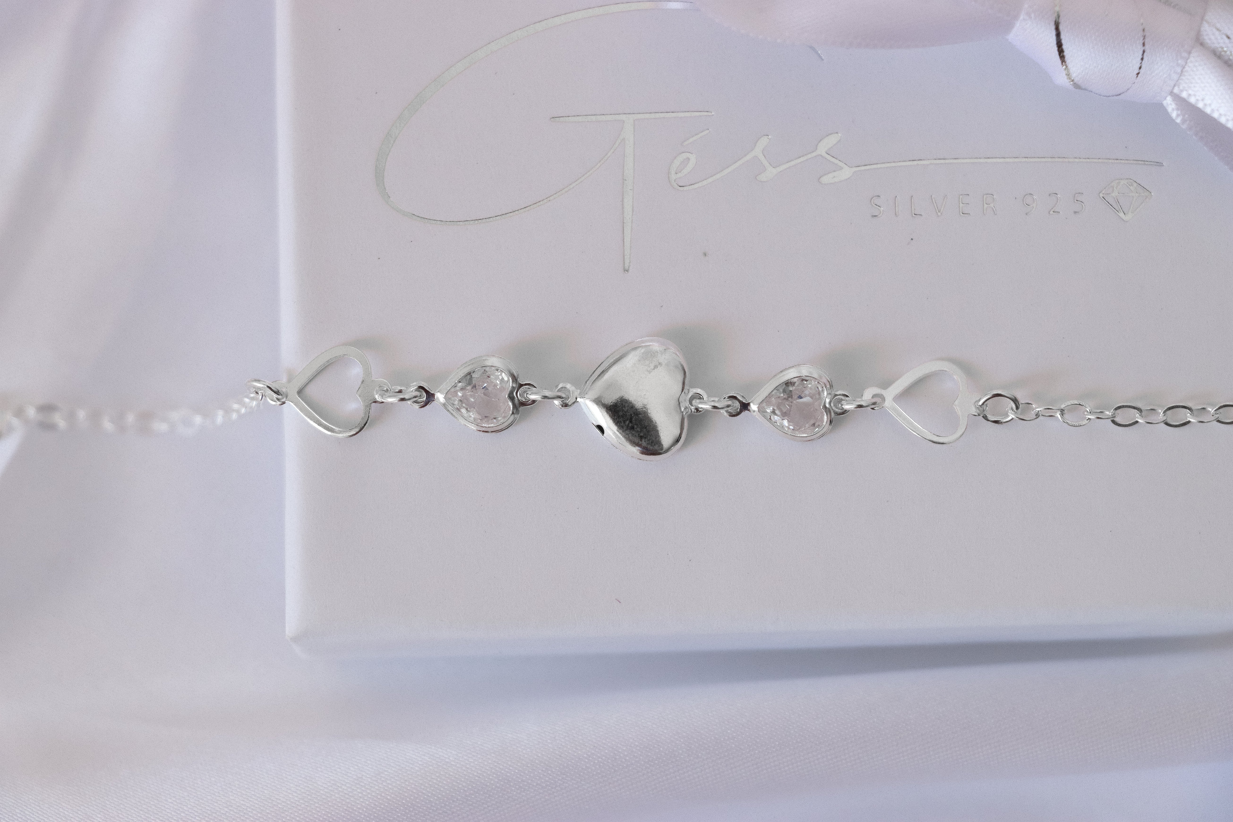 CRYSTAL FIVE HEART'S BRACELET