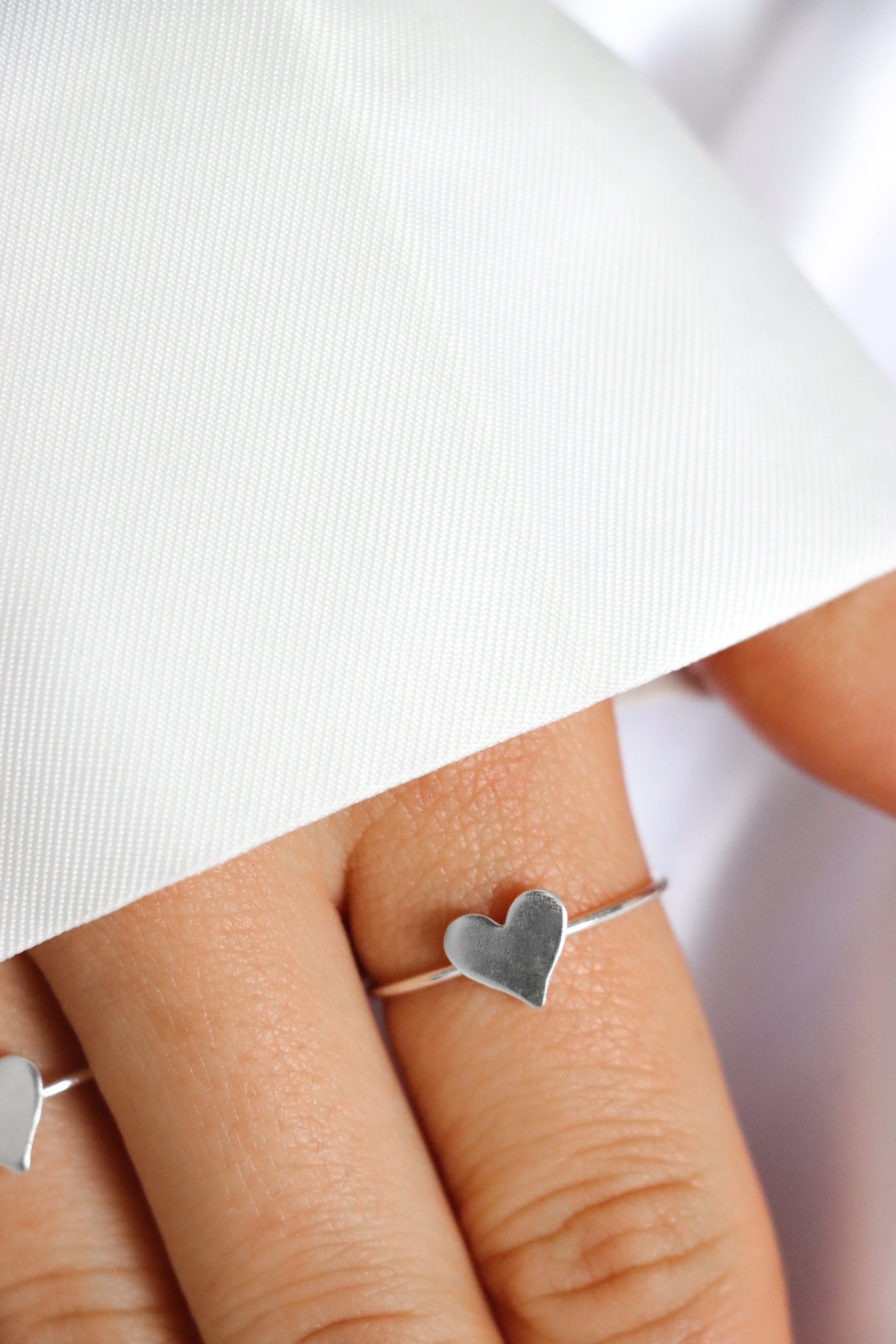 PLAIN HEART RING