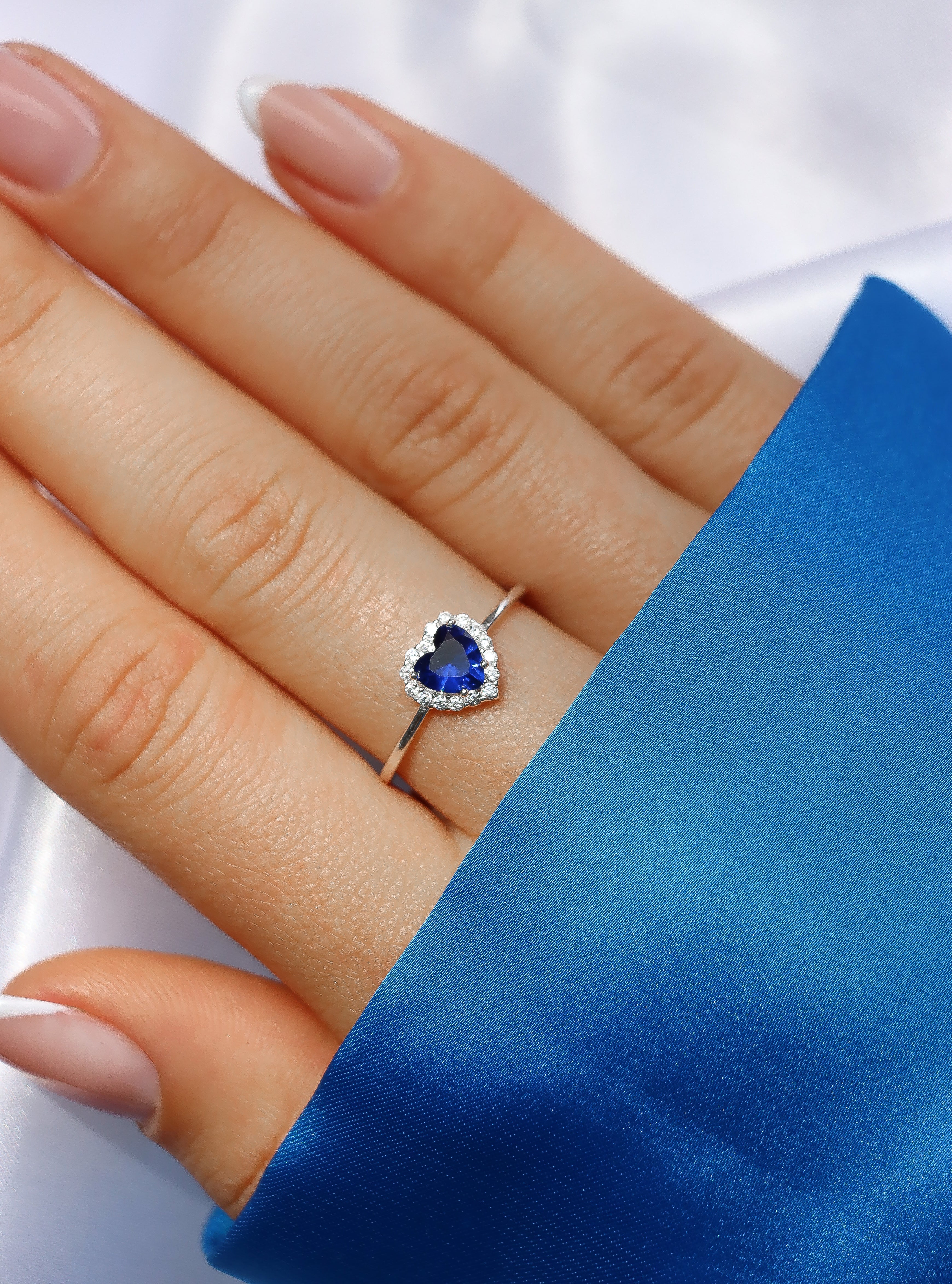 DENIZE BLUE SAPPHIRE RING